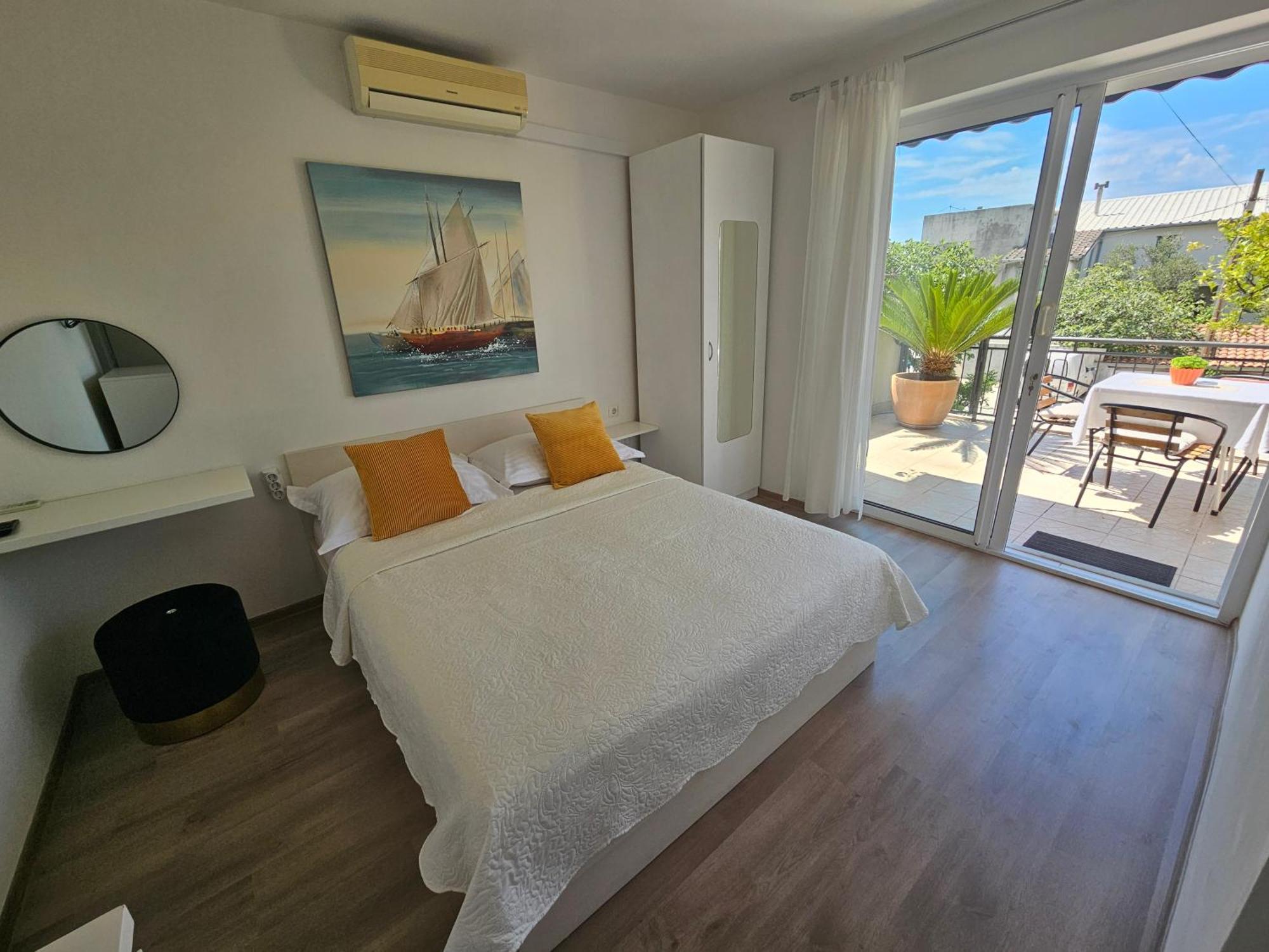 Apartmani Matija Макарска Екстериор снимка