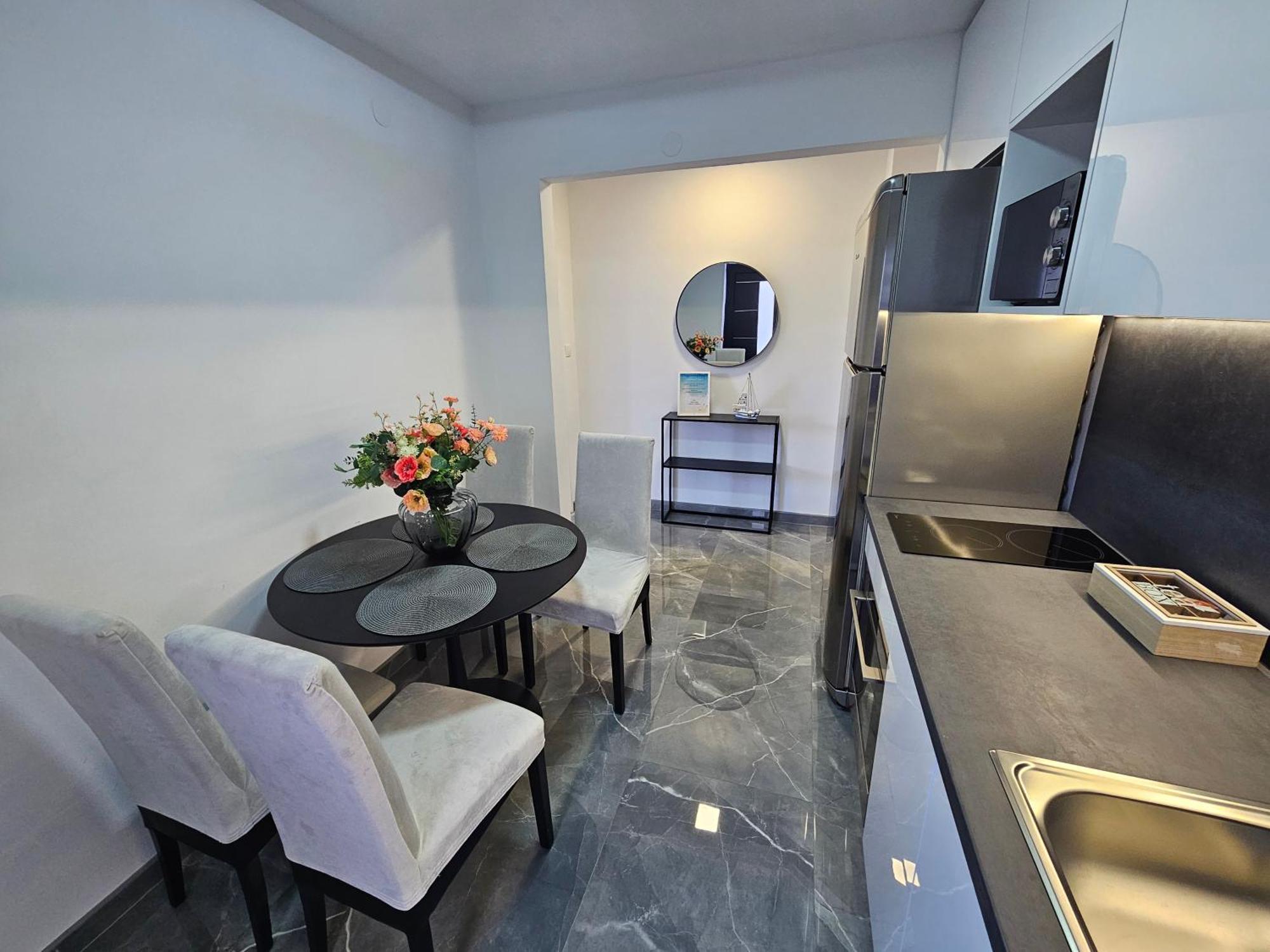 Apartmani Matija Макарска Екстериор снимка