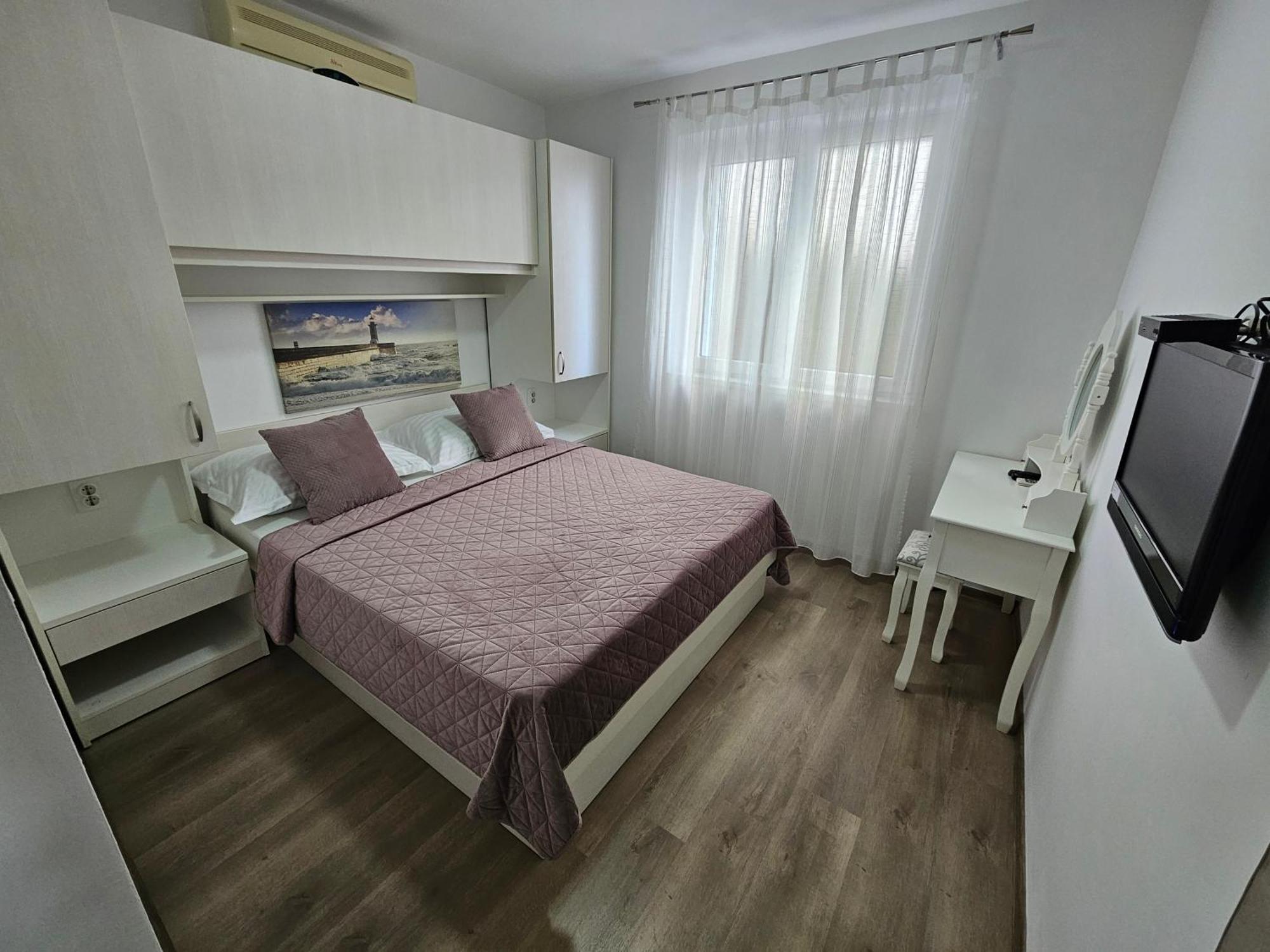 Apartmani Matija Макарска Екстериор снимка
