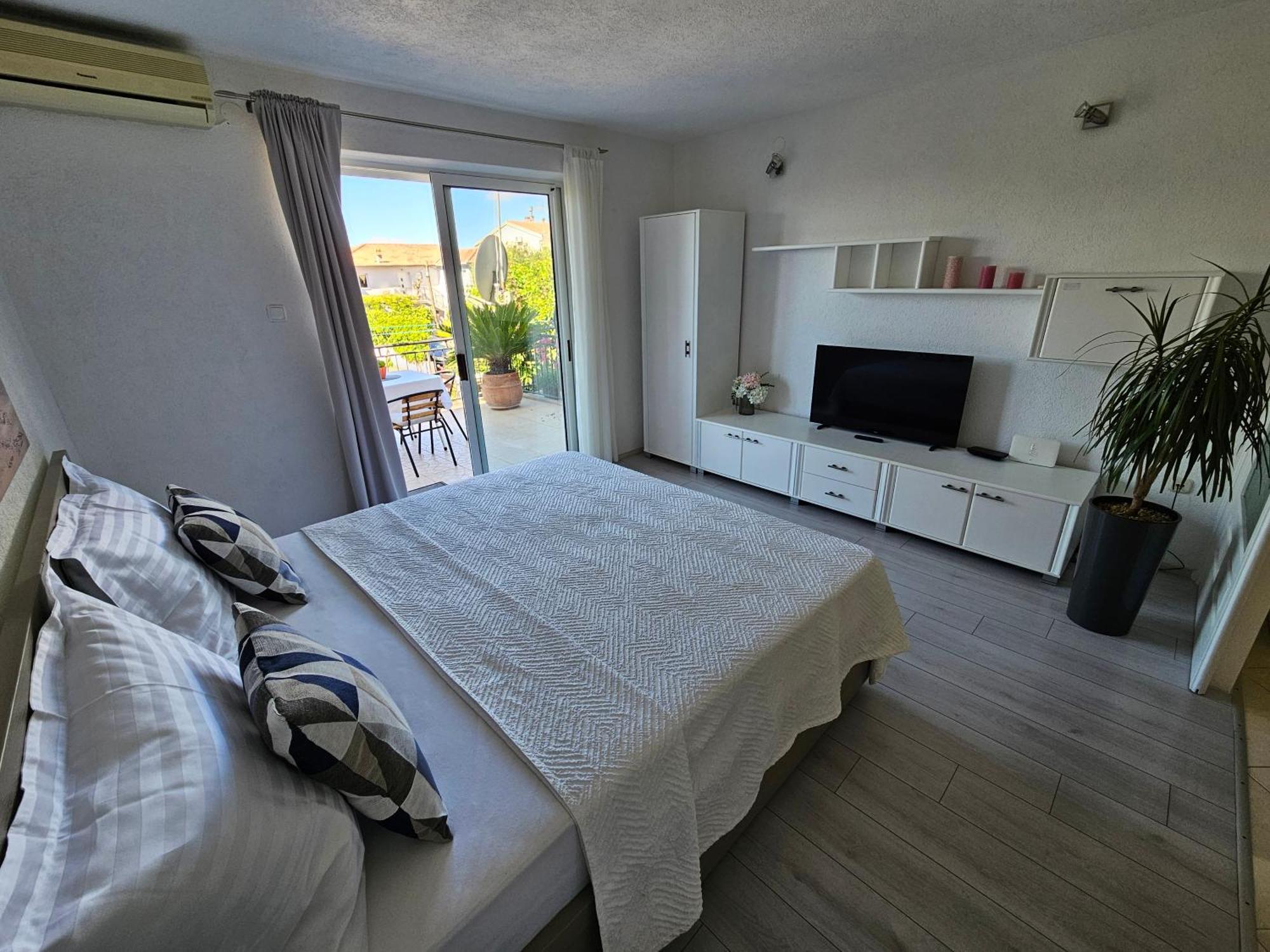 Apartmani Matija Макарска Екстериор снимка